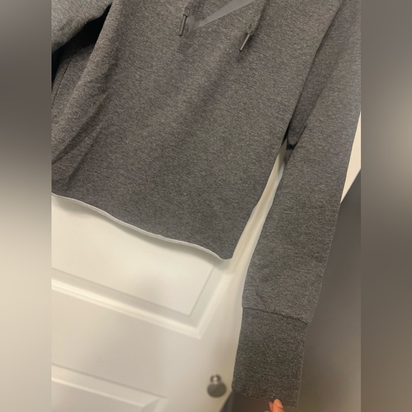 Gymshark | Cross Back Cropped Hoodie | s - Picture 3 of 6